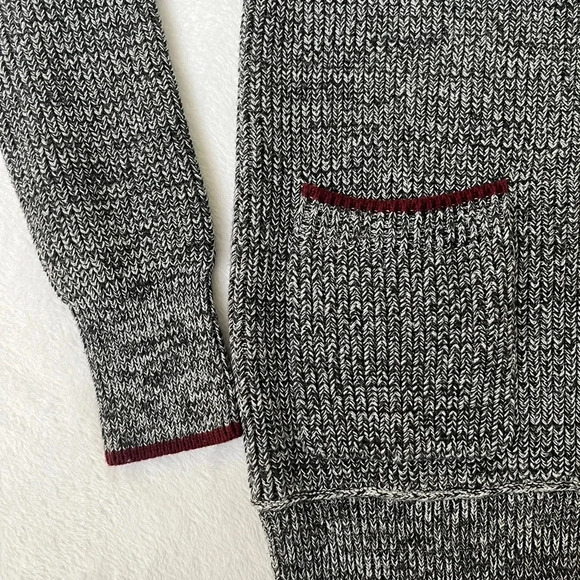 Victoria’s Secret Gray Maroon Patch Varsity Cardigan Sz Small Like New Academia - Picture 6 of 13